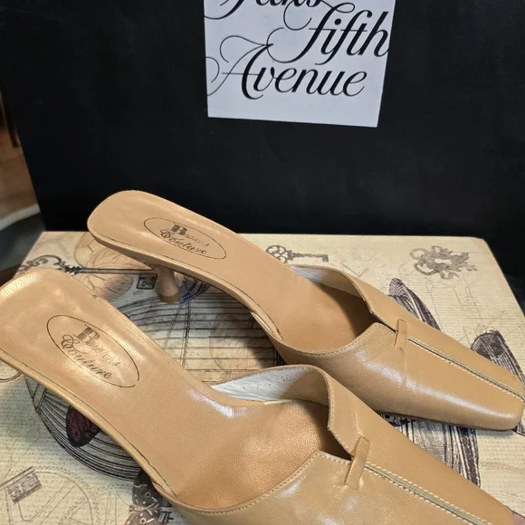 Mules - Picture 6 of 12